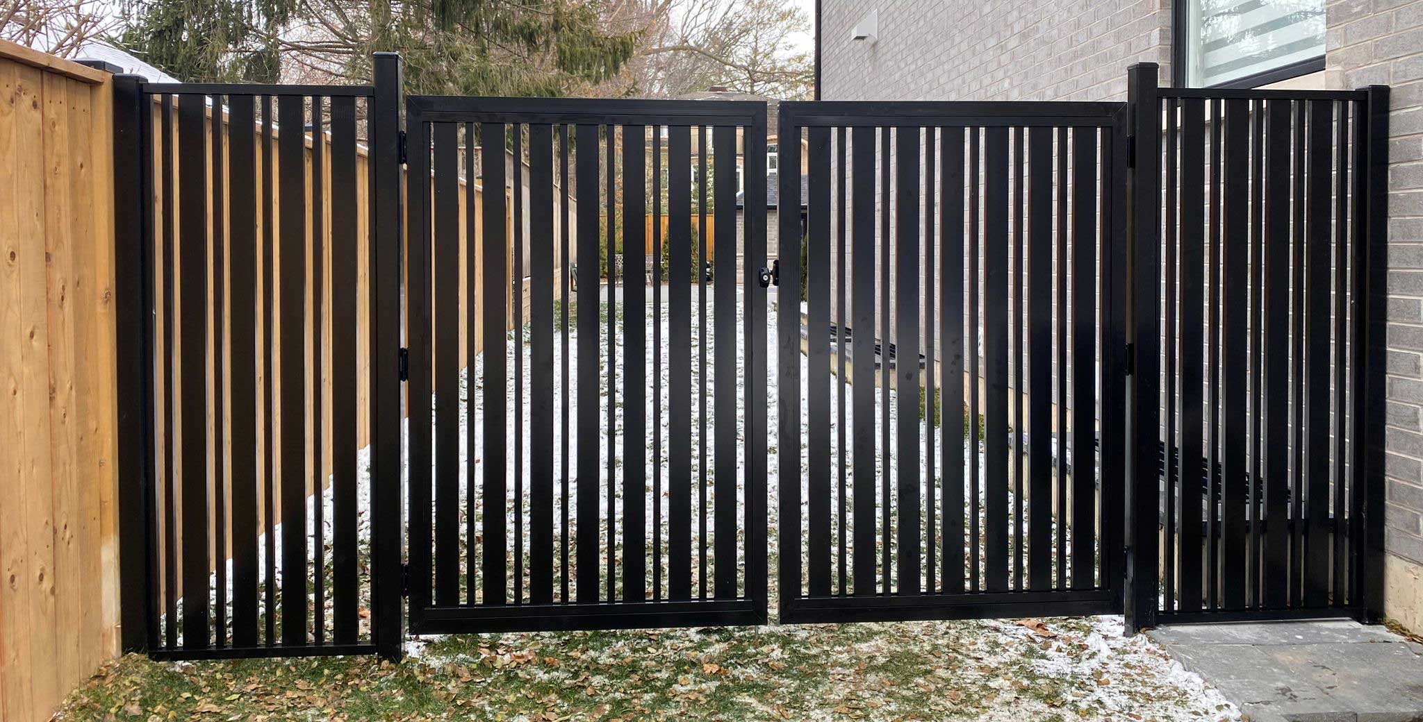 Semi-Privacy-Aluminum-Vertical-Gates